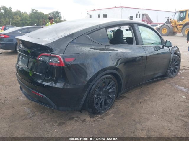 Photo 3 VIN: 7SAYGDEE8NF429568 - TESLA MODEL Y 