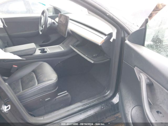 Photo 4 VIN: 7SAYGDEE8NF429568 - TESLA MODEL Y 