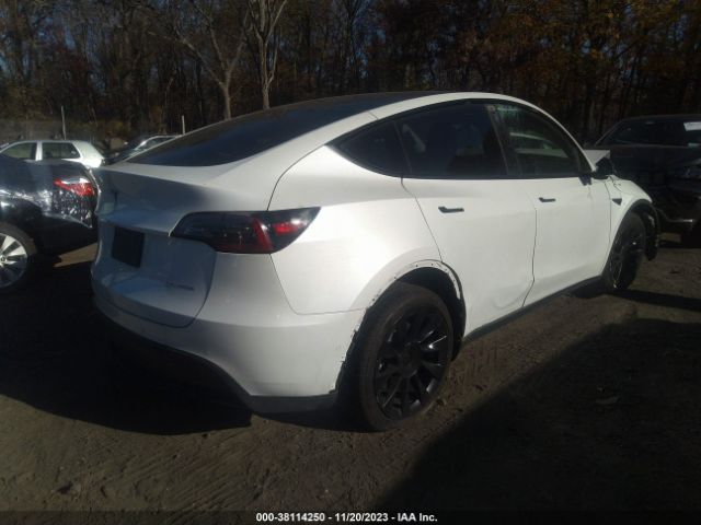 Photo 3 VIN: 7SAYGDEE8NF435533 - TESLA MODEL Y 