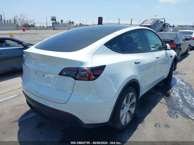 Photo 3 VIN: 7SAYGDEE8NF455555 - TESLA MODEL Y 