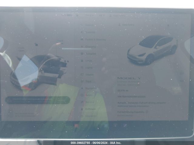 Photo 6 VIN: 7SAYGDEE8NF455555 - TESLA MODEL Y 