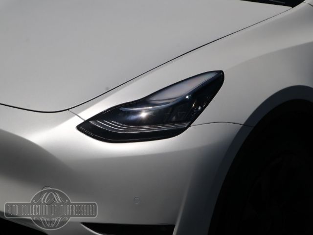 Photo 9 VIN: 7SAYGDEE8NF456673 - TESLA MODEL Y 