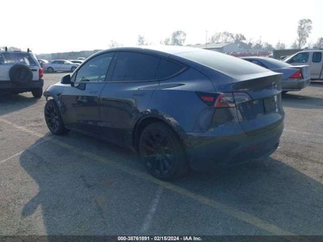 Photo 2 VIN: 7SAYGDEE8NF481380 - TESLA MODEL Y 