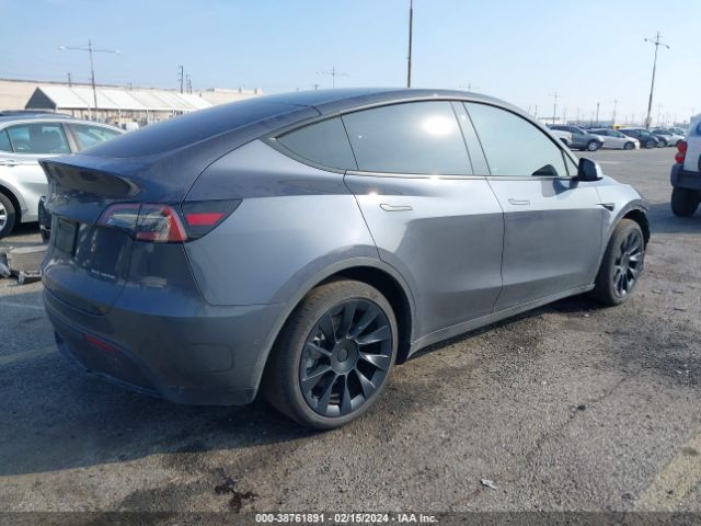 Photo 3 VIN: 7SAYGDEE8NF481380 - TESLA MODEL Y 