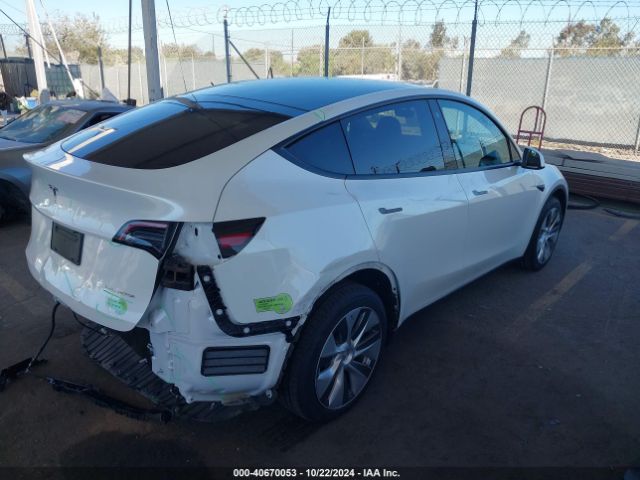 Photo 3 VIN: 7SAYGDEE8PA032541 - TESLA MODEL Y 