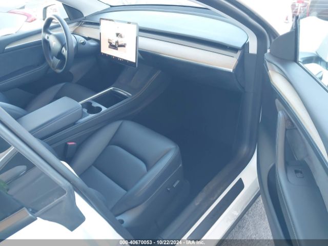 Photo 4 VIN: 7SAYGDEE8PA032541 - TESLA MODEL Y 