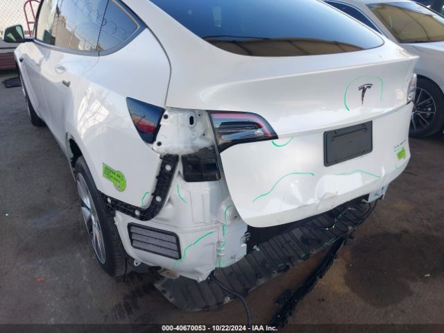 Photo 5 VIN: 7SAYGDEE8PA032541 - TESLA MODEL Y 