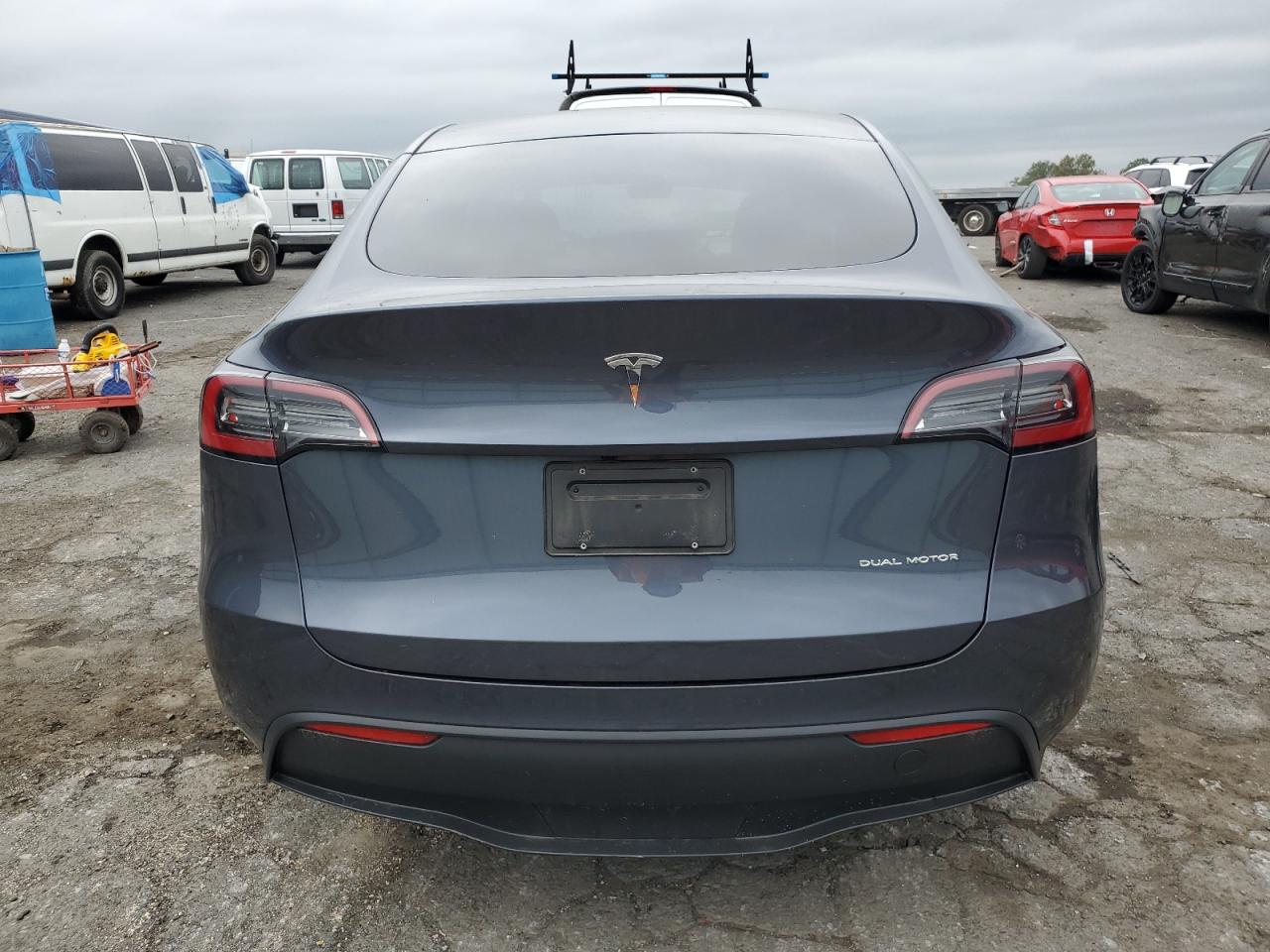 Photo 5 VIN: 7SAYGDEE8PA073266 - TESLA MODEL Y 