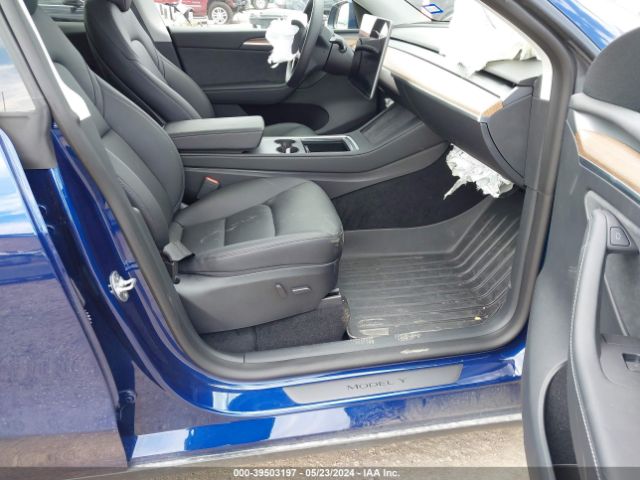 Photo 4 VIN: 7SAYGDEE8PA089242 - TESLA MODEL Y 