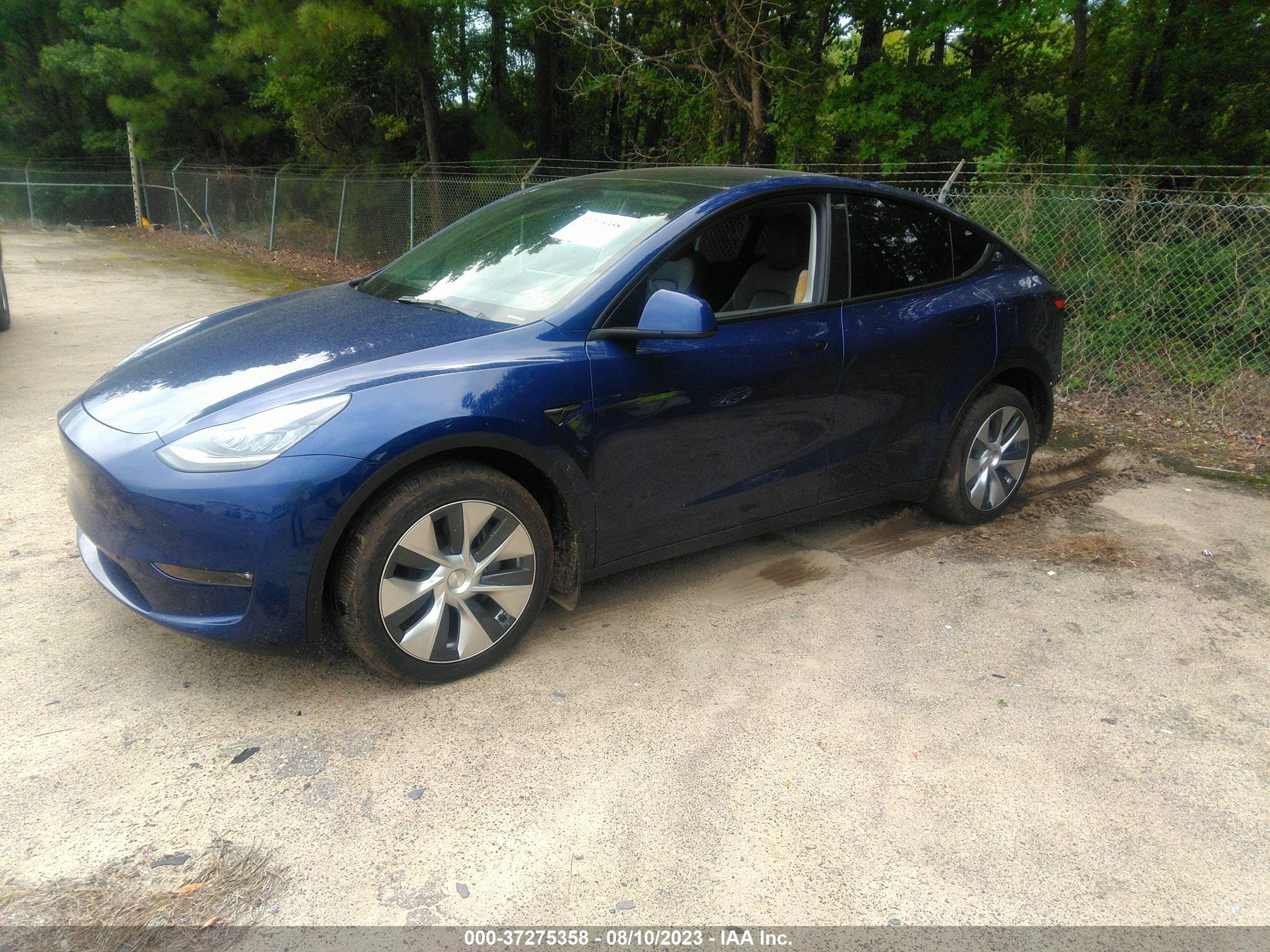 Photo 1 VIN: 7SAYGDEE8PA090679 - TESLA MODEL Y 