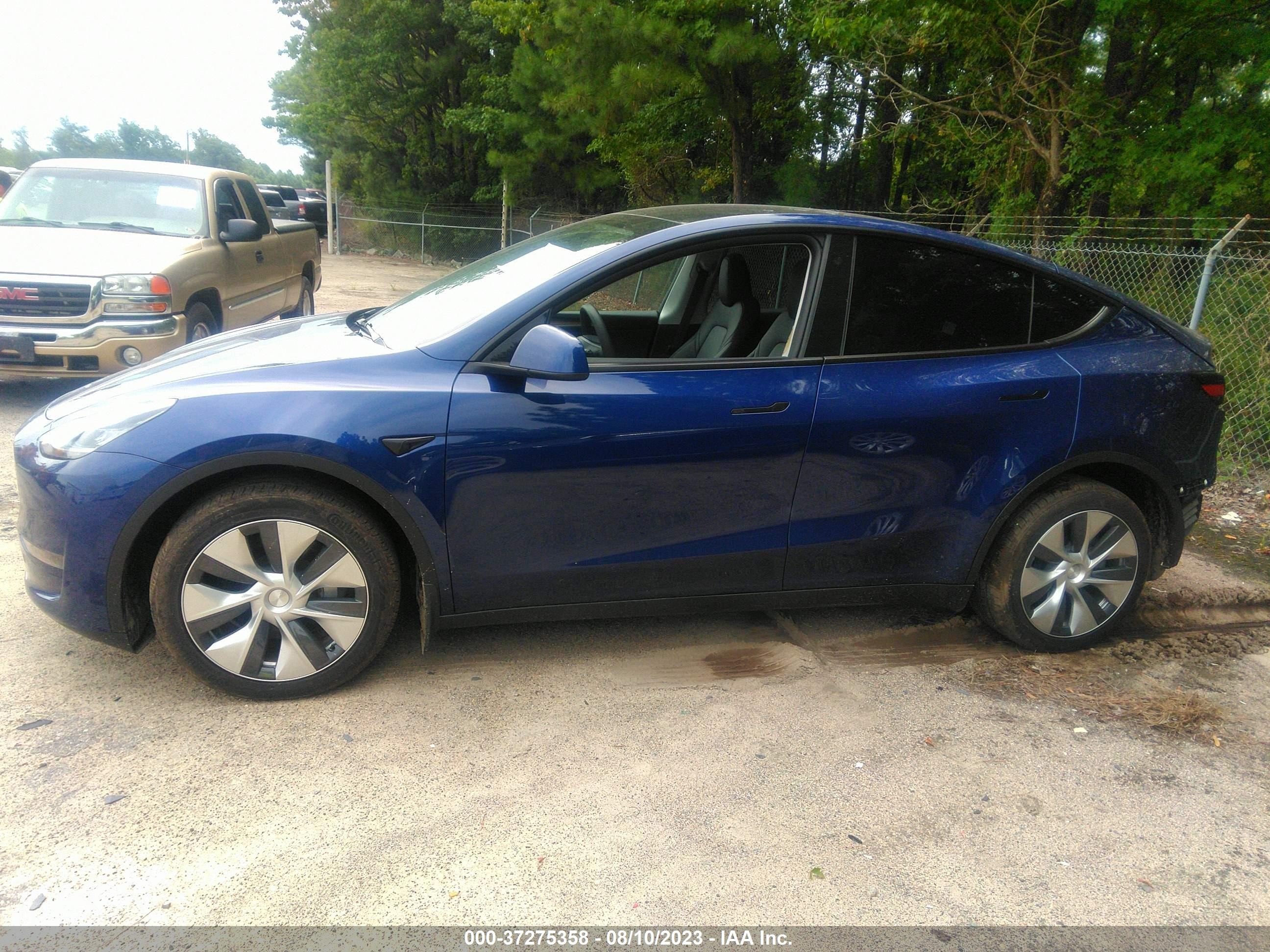 Photo 12 VIN: 7SAYGDEE8PA090679 - TESLA MODEL Y 