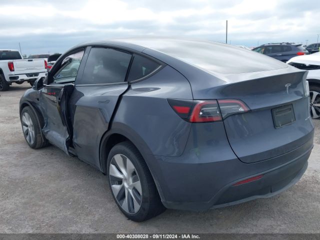 Photo 2 VIN: 7SAYGDEE8PA126564 - TESLA MODEL Y 