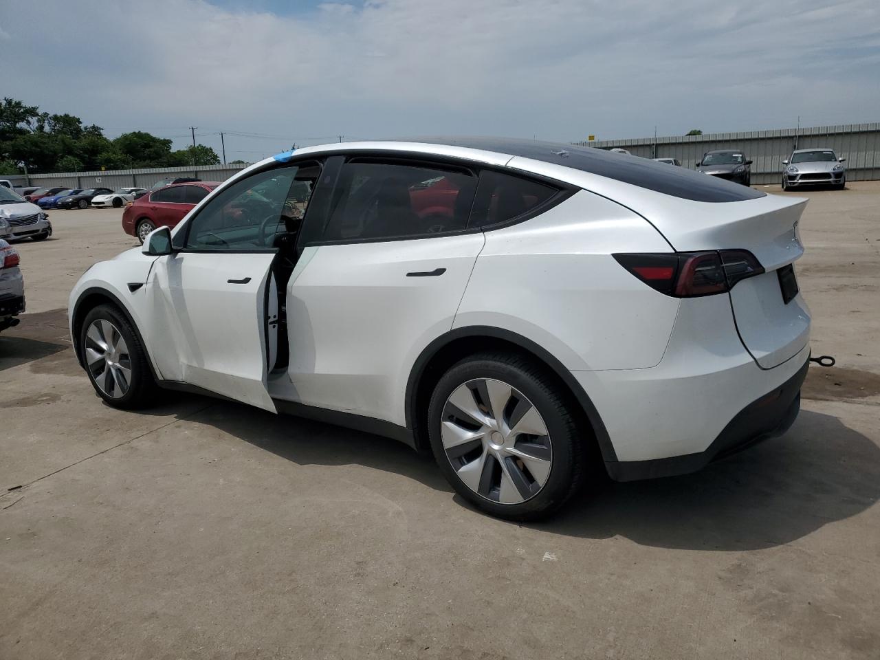 Photo 1 VIN: 7SAYGDEE8PA128797 - TESLA MODEL Y 