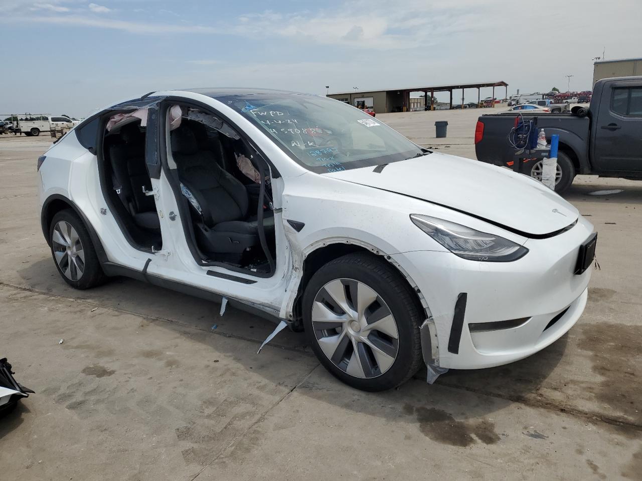 Photo 3 VIN: 7SAYGDEE8PA128797 - TESLA MODEL Y 