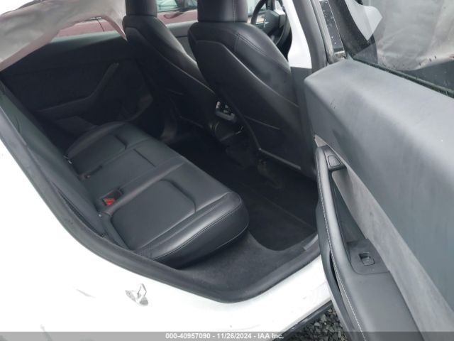 Photo 7 VIN: 7SAYGDEE8PF686040 - TESLA MODEL Y 