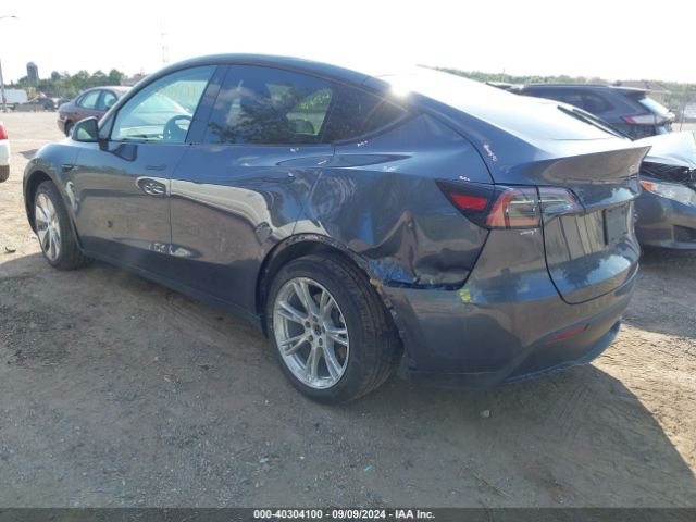 Photo 2 VIN: 7SAYGDEE8PF708067 - TESLA MODEL Y 