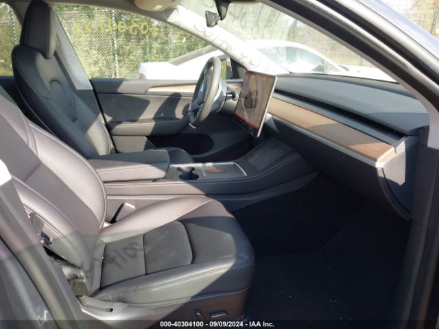 Photo 4 VIN: 7SAYGDEE8PF708067 - TESLA MODEL Y 