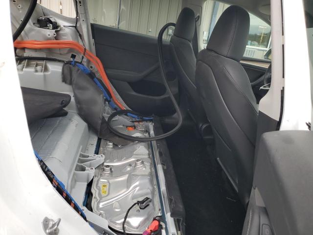 Photo 9 VIN: 7SAYGDEE8PF760024 - TESLA MODEL Y 