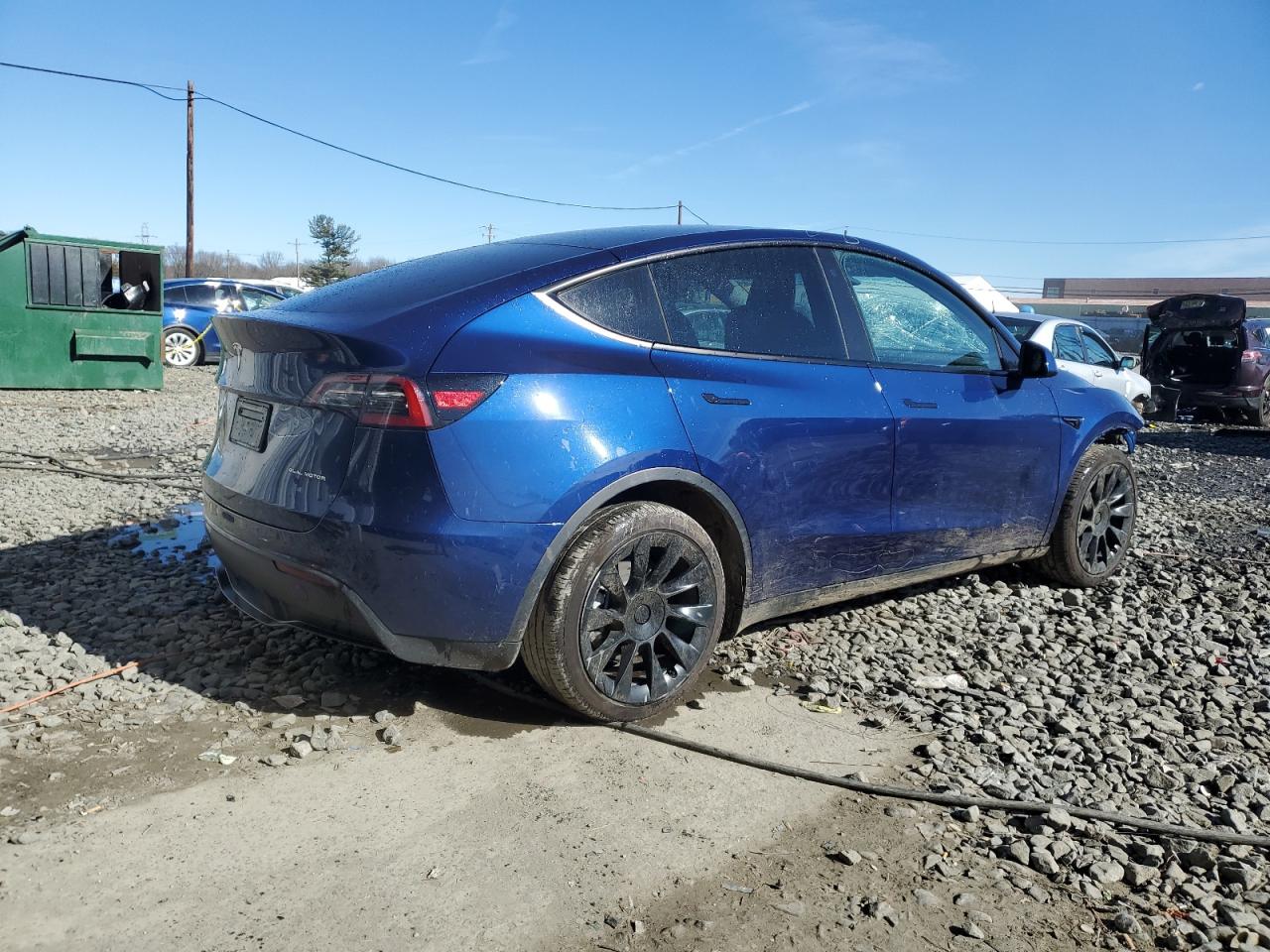 Photo 2 VIN: 7SAYGDEE8PF764235 - TESLA MODEL Y 