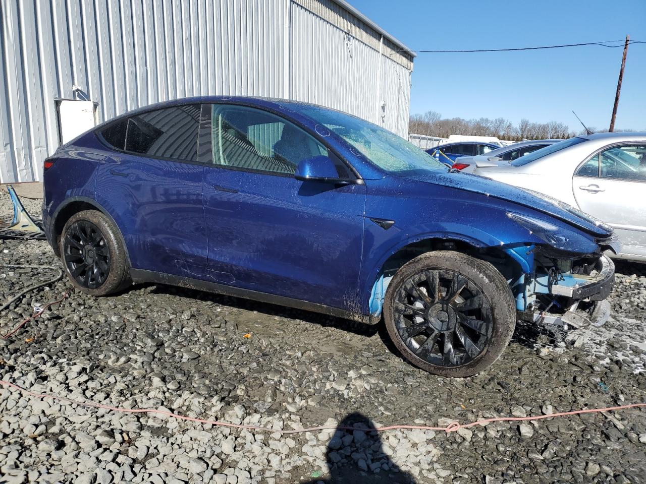 Photo 3 VIN: 7SAYGDEE8PF764235 - TESLA MODEL Y 