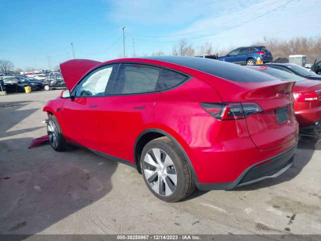 Photo 2 VIN: 7SAYGDEE8PF780998 - TESLA MODEL Y 