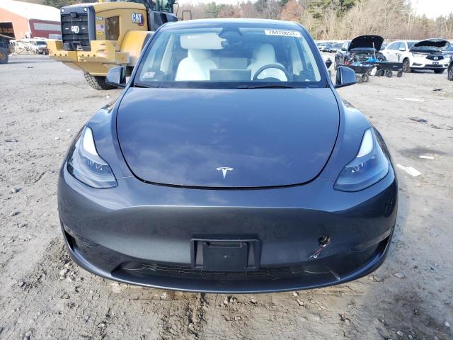 Photo 4 VIN: 7SAYGDEE8PF802871 - TESLA MODEL Y 