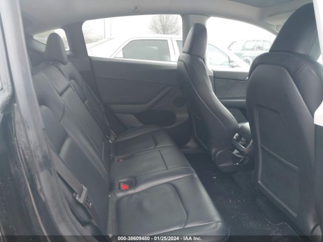 Photo 7 VIN: 7SAYGDEE8PF808444 - TESLA MODEL Y 