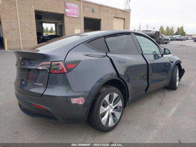 Photo 3 VIN: 7SAYGDEE8PF825728 - TESLA MODEL Y 