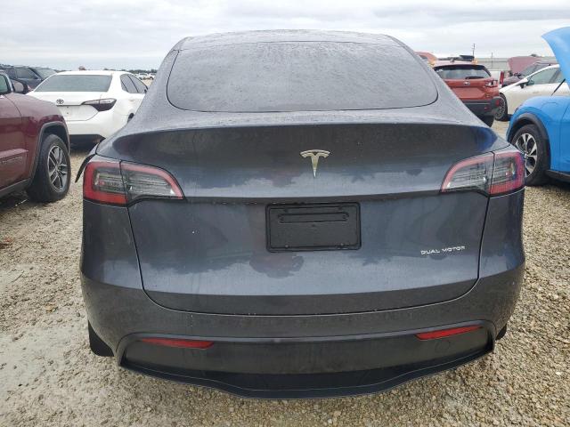 Photo 5 VIN: 7SAYGDEE8PF875383 - TESLA MODEL Y 