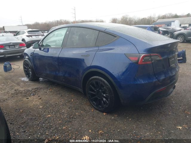 Photo 2 VIN: 7SAYGDEE8PF875738 - TESLA MODEL Y 