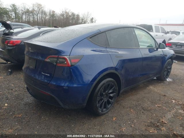 Photo 3 VIN: 7SAYGDEE8PF875738 - TESLA MODEL Y 