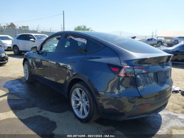 Photo 2 VIN: 7SAYGDEE8RA232130 - TESLA MODEL Y 