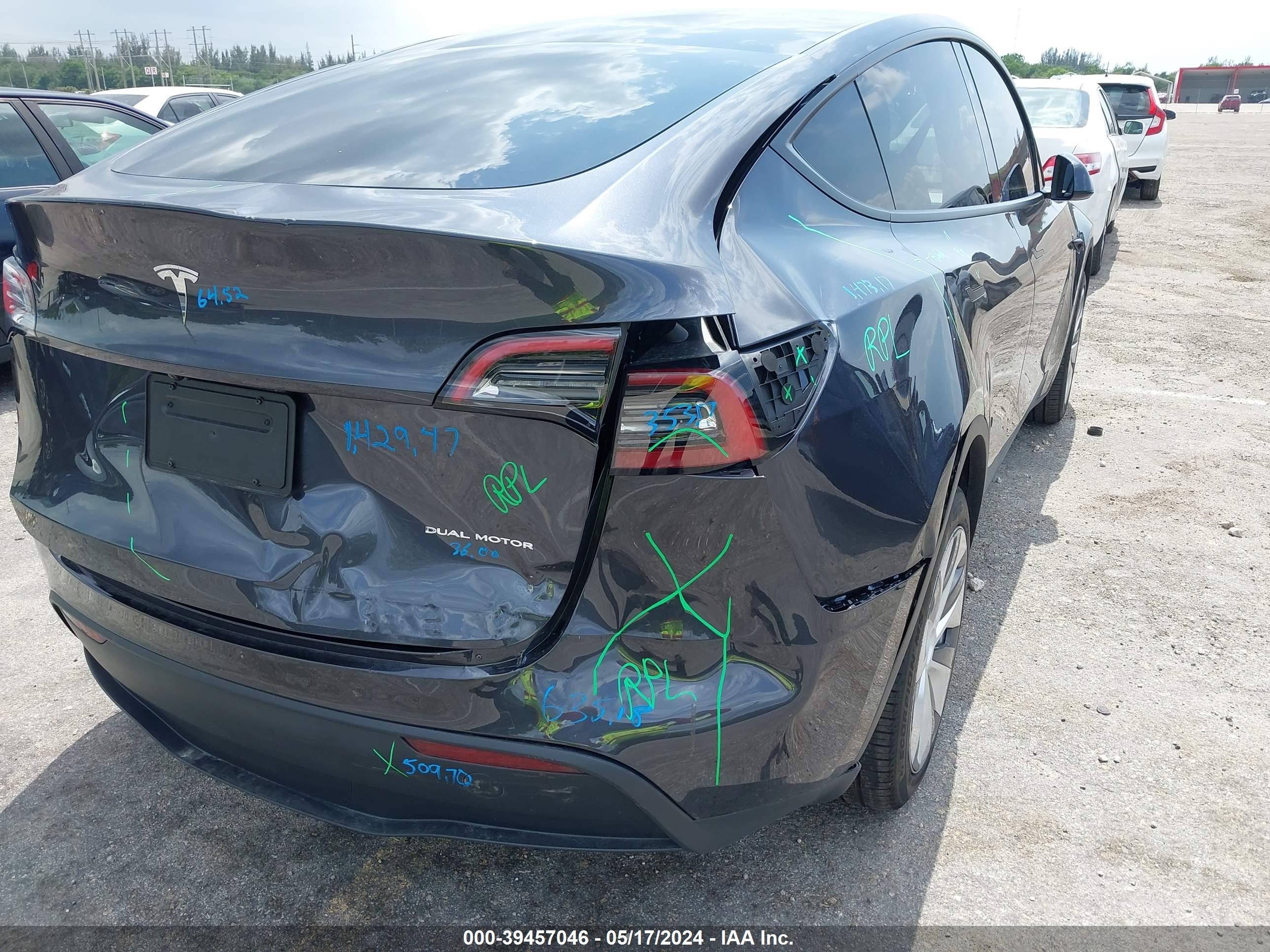 Photo 5 VIN: 7SAYGDEE8RA247548 - TESLA MODEL Y 