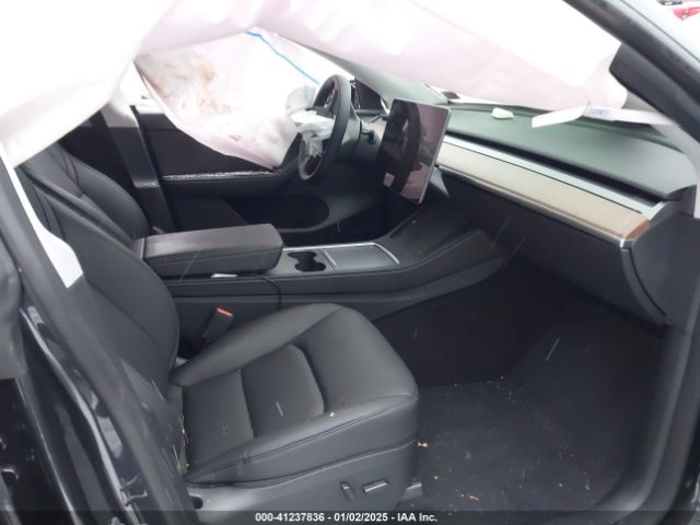 Photo 4 VIN: 7SAYGDEE8RF084001 - TESLA MODEL Y 