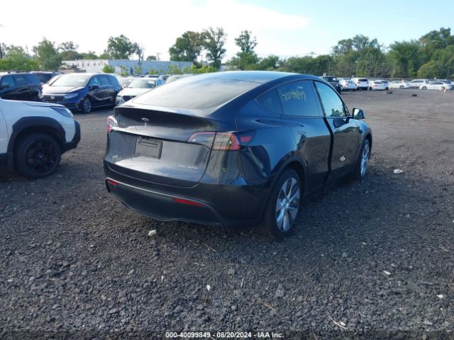 Photo 3 VIN: 7SAYGDEE8RF084239 - TESLA MODEL Y 