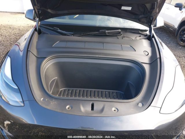 Photo 9 VIN: 7SAYGDEE8RF084239 - TESLA MODEL Y 