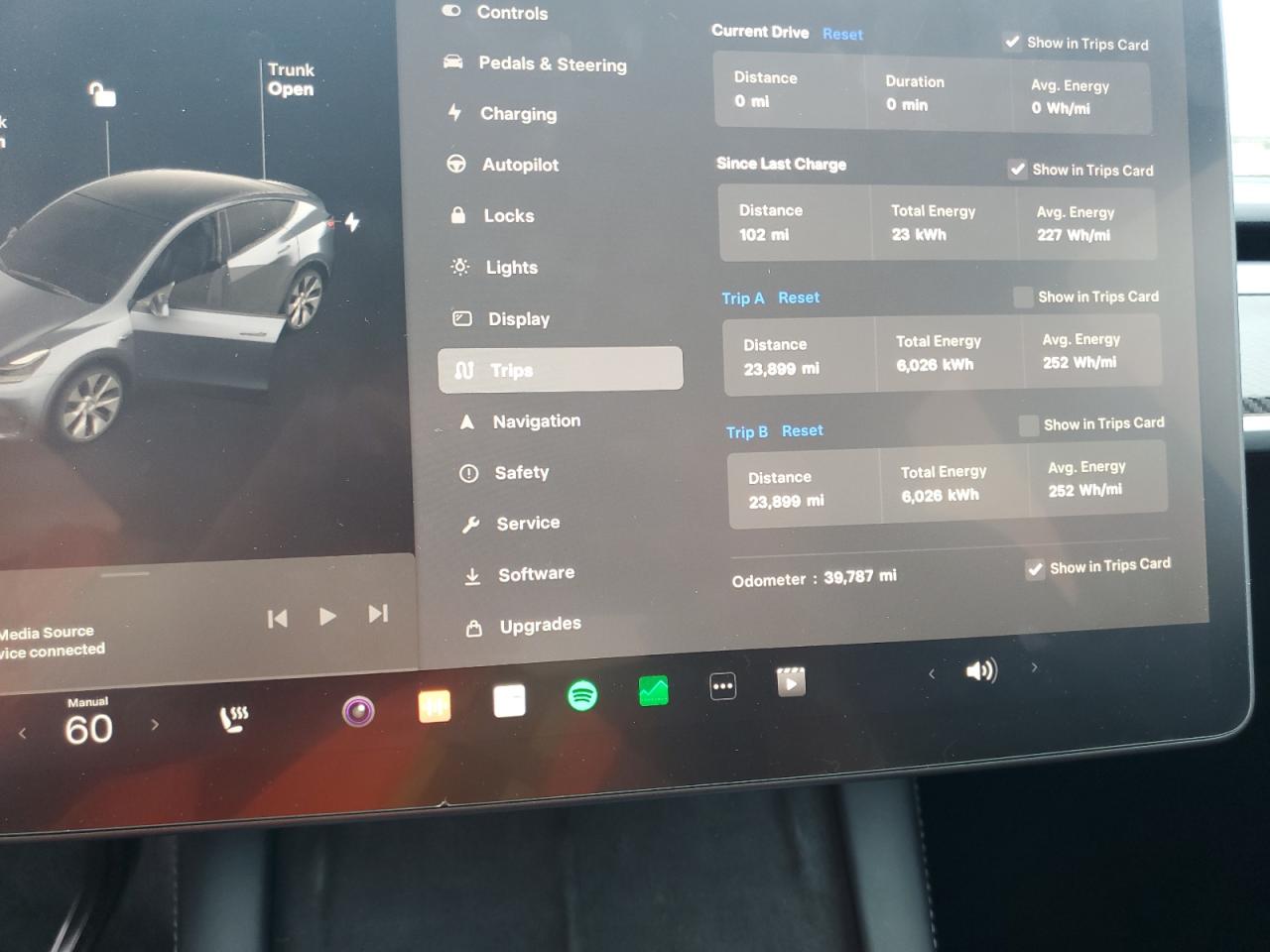 Photo 8 VIN: 7SAYGDEE9NA017057 - TESLA MODEL Y 