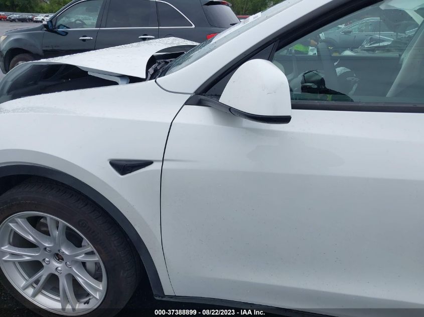 Photo 5 VIN: 7SAYGDEE9NF322027 - TESLA MODEL Y 