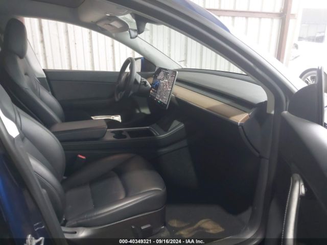 Photo 4 VIN: 7SAYGDEE9NF344982 - TESLA MODEL Y 