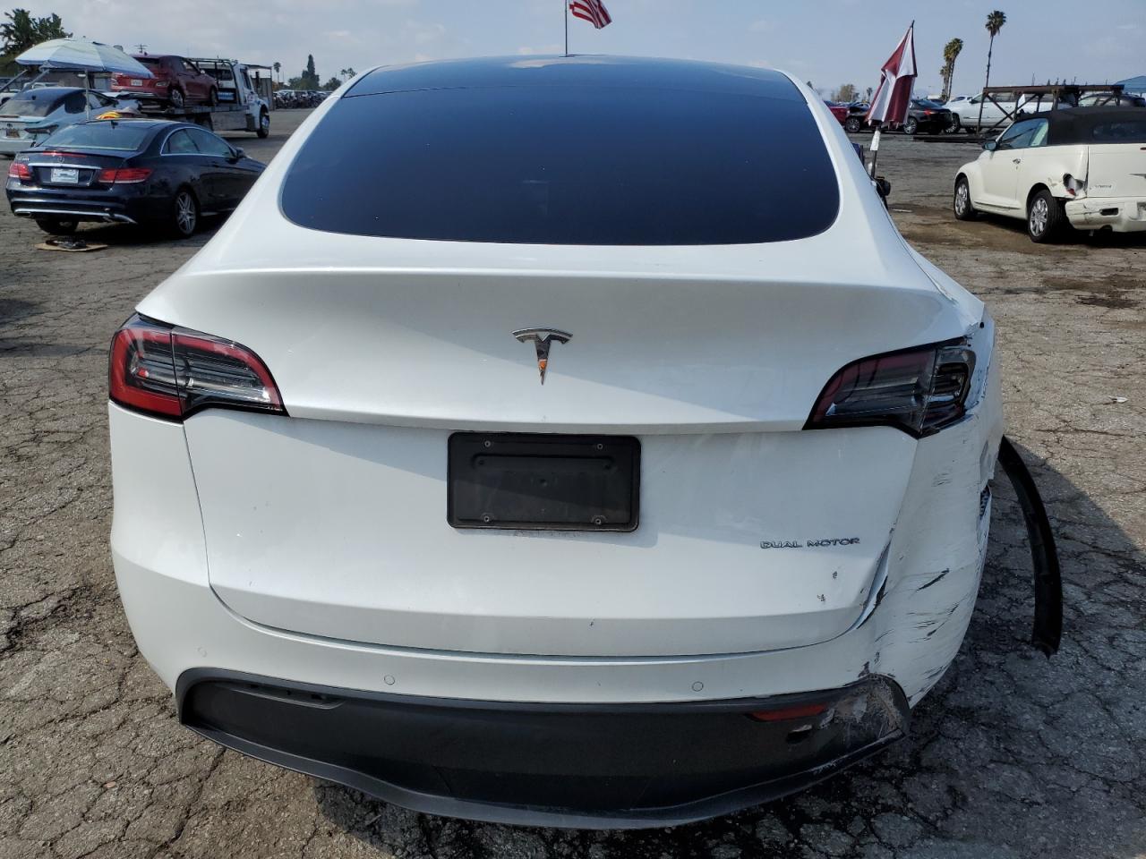 Photo 5 VIN: 7SAYGDEE9NF347719 - TESLA MODEL Y 