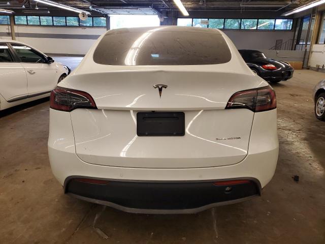 Photo 5 VIN: 7SAYGDEE9NF370093 - TESLA MODEL Y 