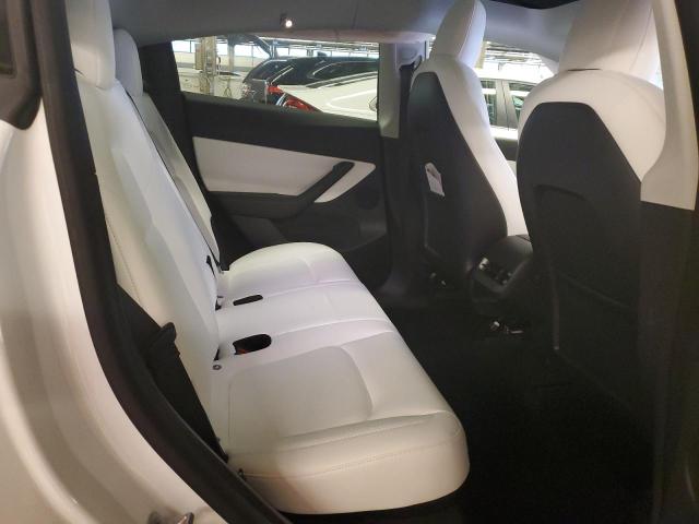 Photo 9 VIN: 7SAYGDEE9NF370093 - TESLA MODEL Y 