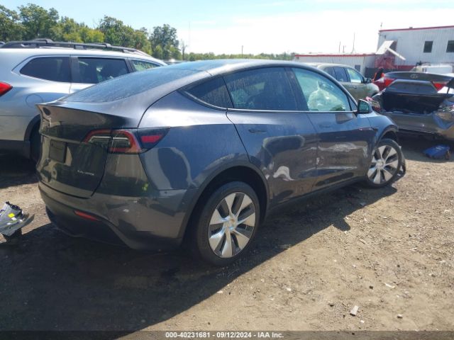 Photo 3 VIN: 7SAYGDEE9NF377559 - TESLA MODEL Y 