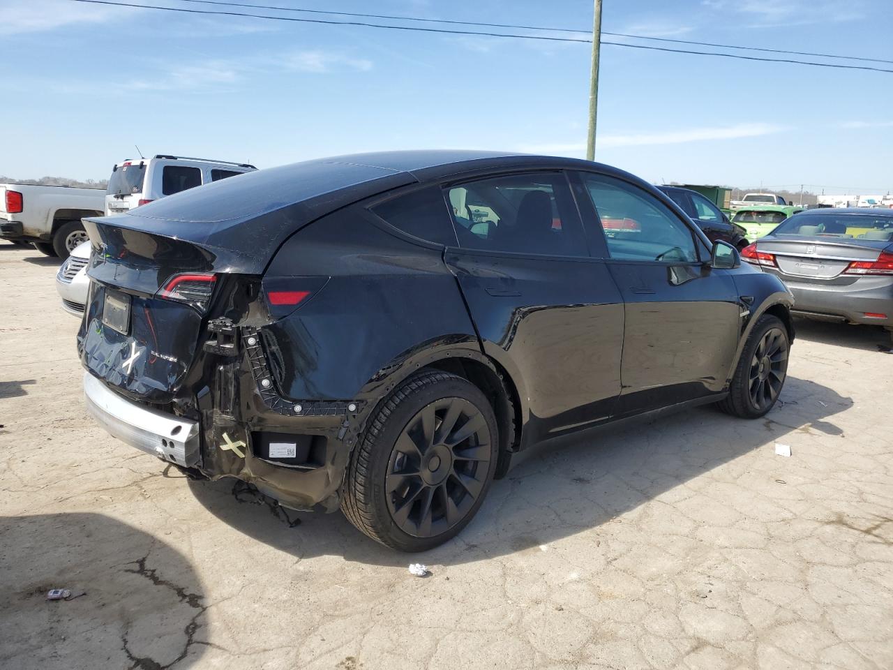 Photo 2 VIN: 7SAYGDEE9NF384866 - TESLA MODEL Y 