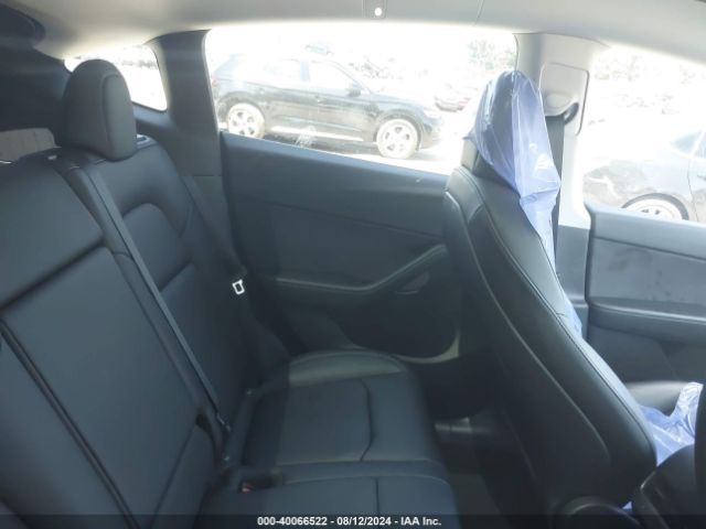 Photo 7 VIN: 7SAYGDEE9NF427408 - TESLA MODEL Y 