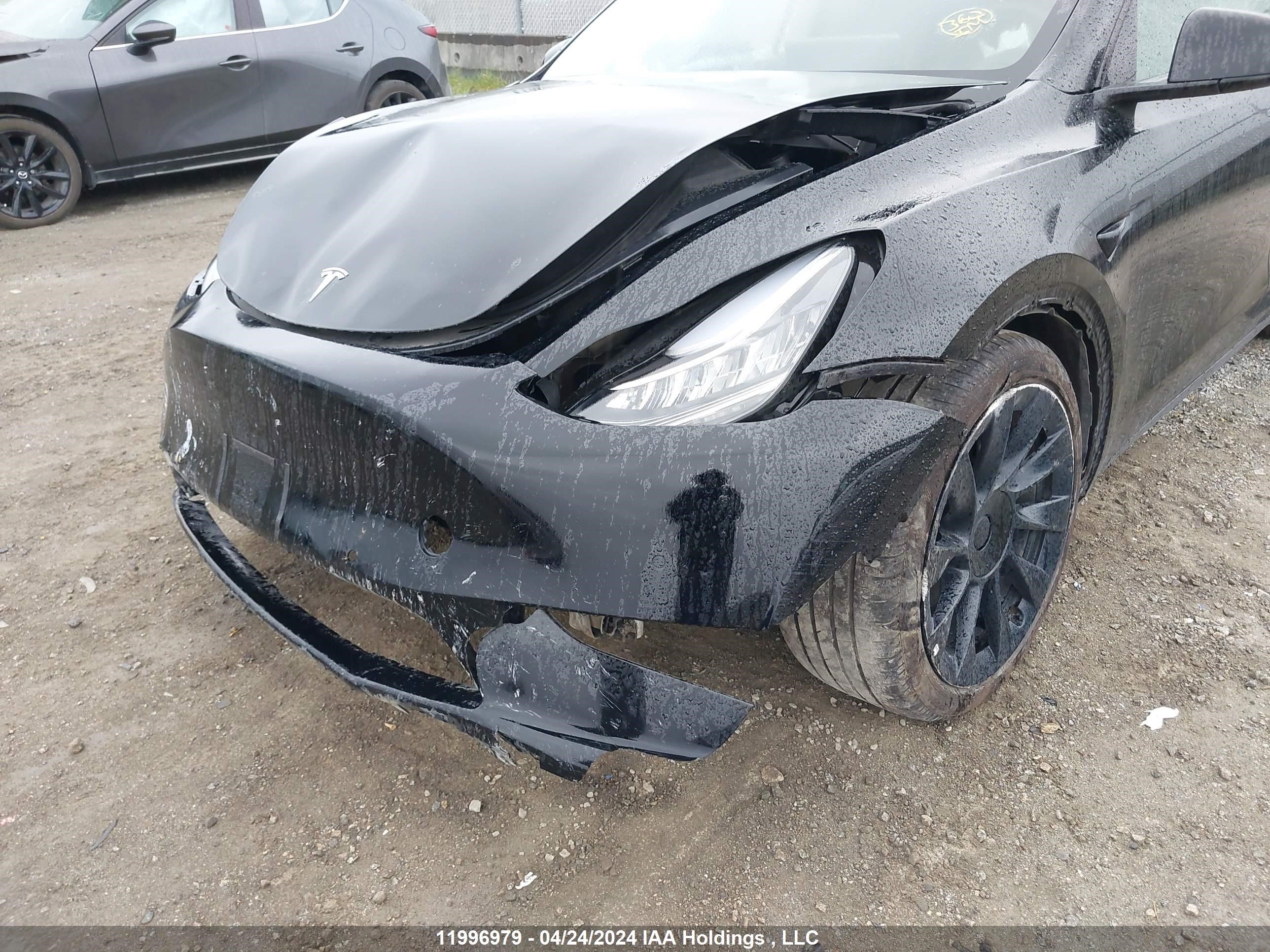 Photo 5 VIN: 7SAYGDEE9NF493005 - TESLA MODEL Y 