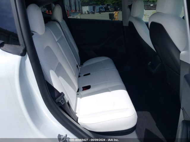 Photo 7 VIN: 7SAYGDEE9NF520378 - TESLA MODEL Y 