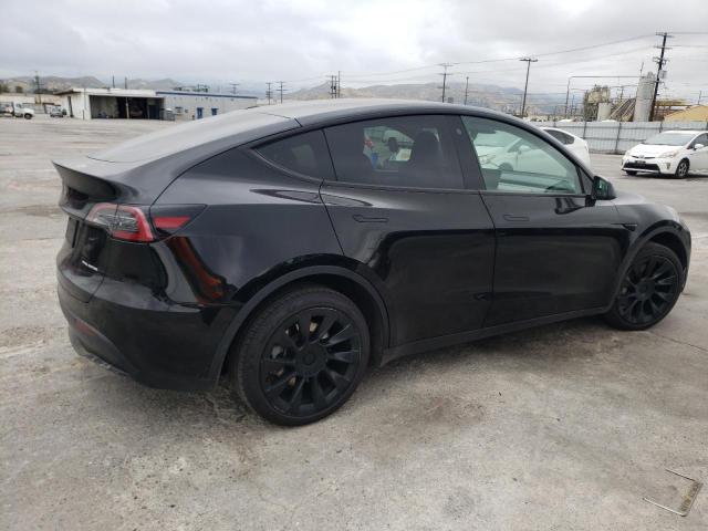 Photo 2 VIN: 7SAYGDEE9NF557897 - TESLA MODEL Y 