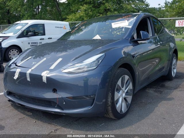 Photo 1 VIN: 7SAYGDEE9PA035450 - TESLA MODEL Y 