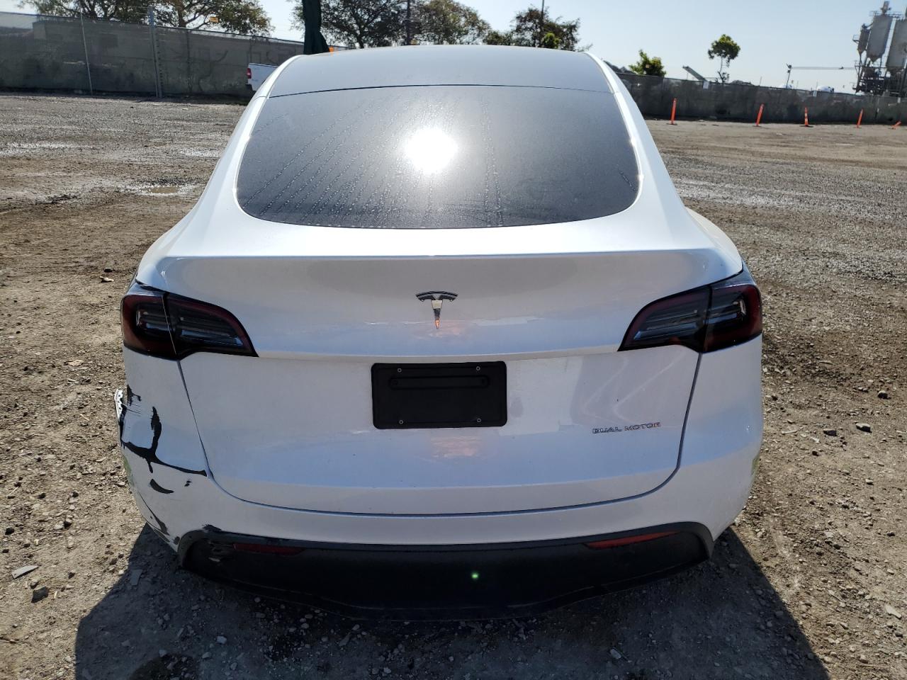 Photo 5 VIN: 7SAYGDEE9PA041748 - TESLA MODEL Y 